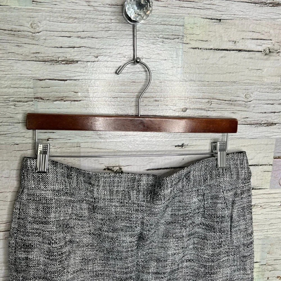 Banana republic gray mini skirt size 12 - Picture 3 of 6